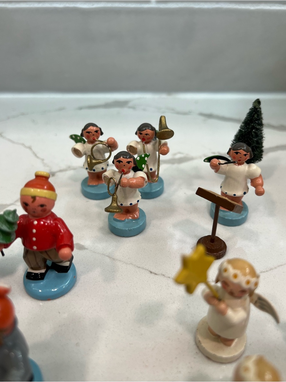 Vintage Lot of Wendt and Kuhn Erzegebirge German Miniature Wood Children/Angels - Picture 4 of 16